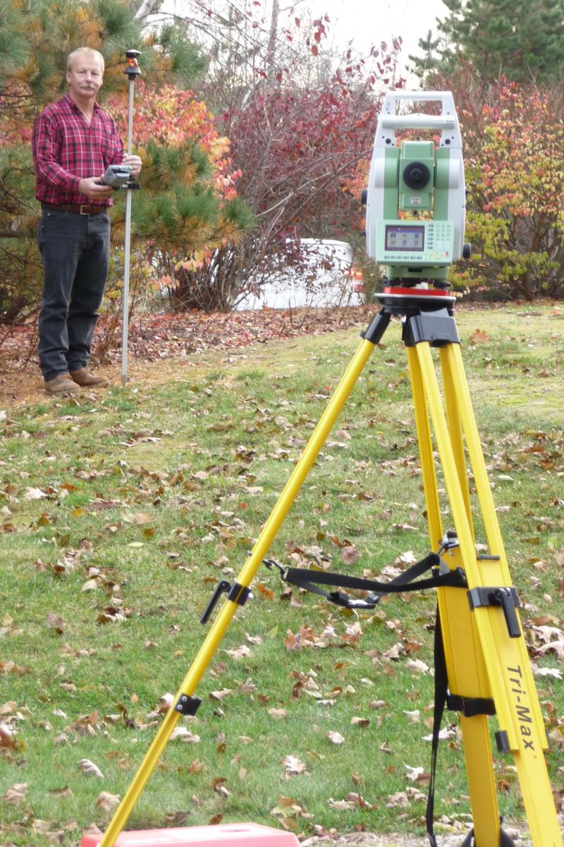 Randy Donckers performs a one man land survey with leica robotic total station